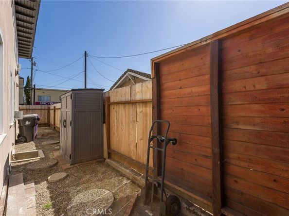 1605 e. Broadway, Long Beach CA 90802