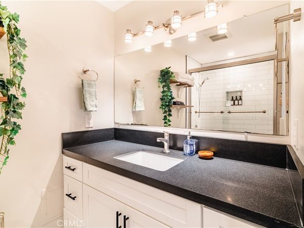 1605 e. Broadway, Long Beach CA 90802