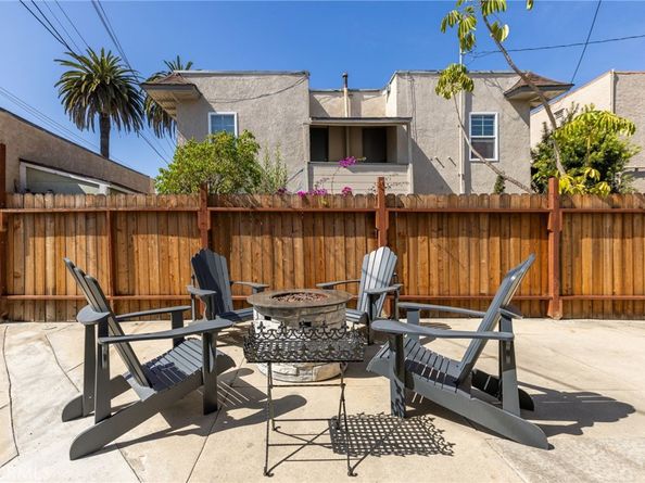 1605 e. Broadway, Long Beach CA 90802