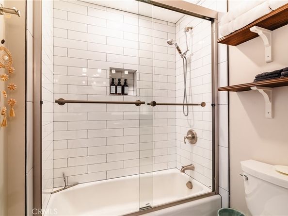 1605 e. Broadway, Long Beach CA 90802