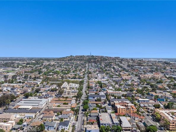 1600 Junipero Avenue, Long Beach CA 90804