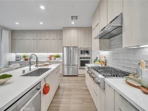 120 Parkland Alley, Lake Forest CA 92630