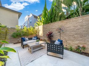 120 Parkland Alley, Lake Forest CA 92630