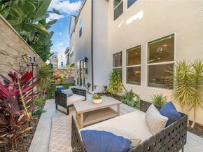 120 Parkland Alley, Lake Forest CA 92630