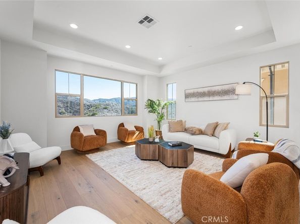 107 Somera, Irvine CA 92602