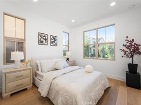 107 Somera, Irvine CA 92602