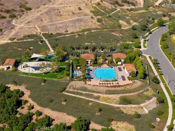 107 Somera, Irvine CA 92602