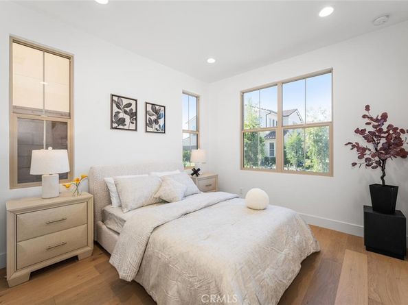 107 Somera, Irvine CA 92602