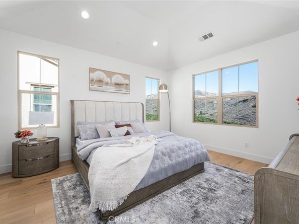 107 Somera, Irvine CA 92602