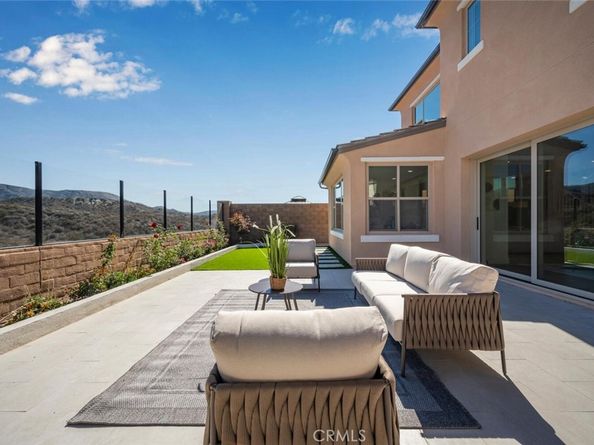 107 Somera, Irvine CA 92602