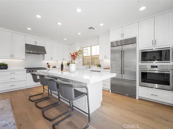 107 Somera, Irvine CA 92602