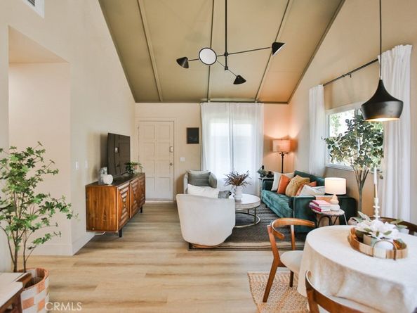 22861 Caminito Manresa 19, Laguna Hills CA 92653