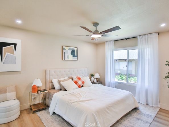 22861 Caminito Manresa 19, Laguna Hills CA 92653