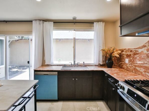 22861 Caminito Manresa 19, Laguna Hills CA 92653