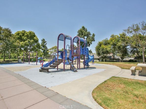 22861 Caminito Manresa 19, Laguna Hills CA 92653