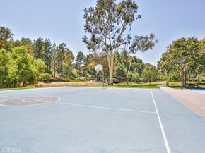 22861 Caminito Manresa 19, Laguna Hills CA 92653