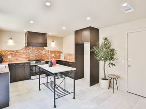 22861 Caminito Manresa 19, Laguna Hills CA 92653