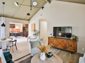 22861 Caminito Manresa 19, Laguna Hills CA 92653