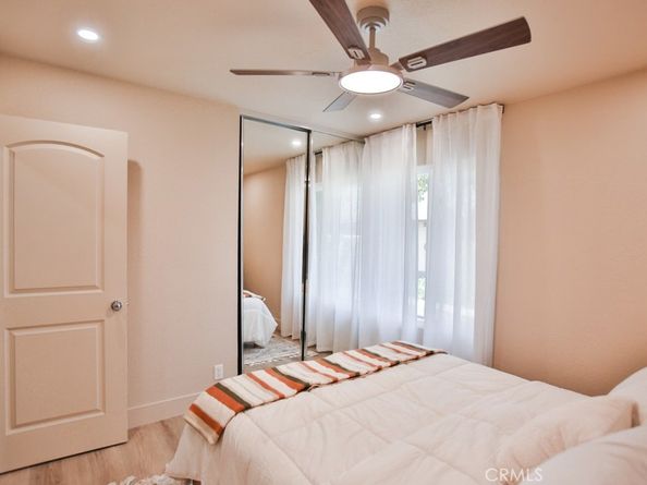 22861 Caminito Manresa 19, Laguna Hills CA 92653