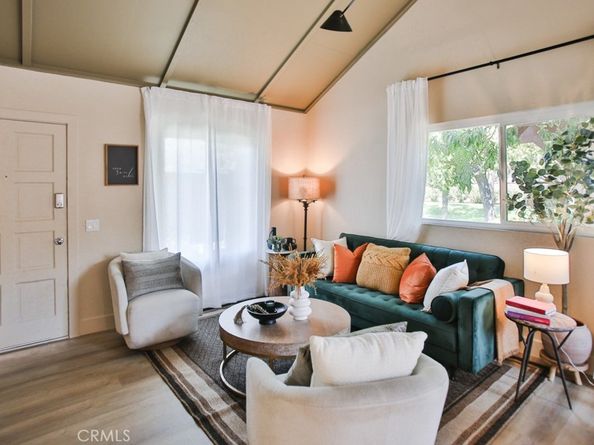 22861 Caminito Manresa 19, Laguna Hills CA 92653