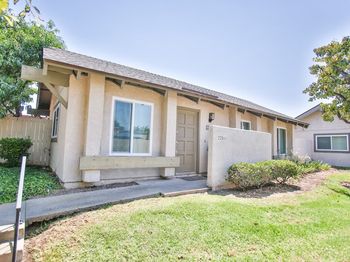 22861 Caminito Manresa