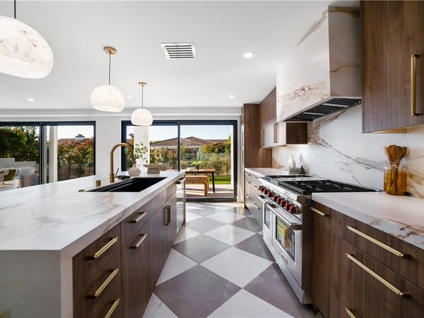 5 Curl, Corona Del Mar CA 92625