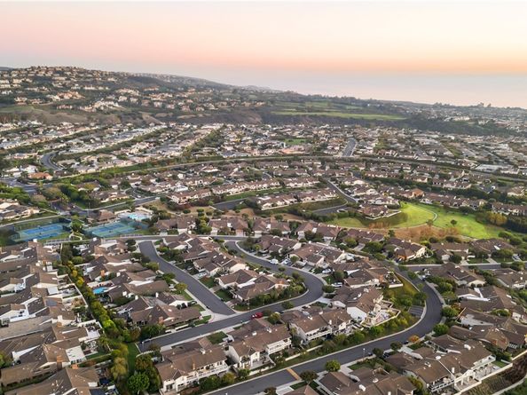 5 Curl, Corona Del Mar CA 92625