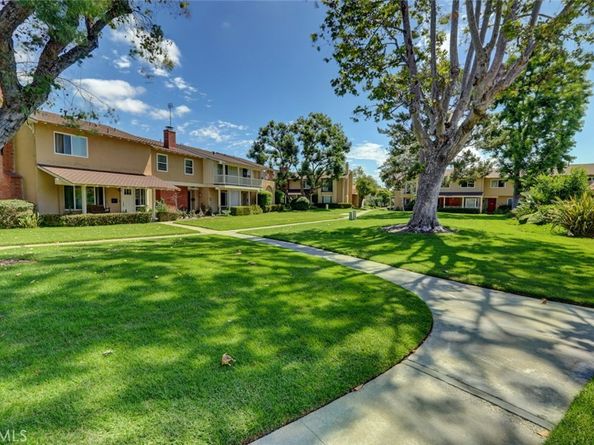 17077 Los Modelos Street, Fountain Valley CA 92708