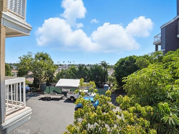 20331 Bluffside Circle A222, Huntington Beach CA 92646