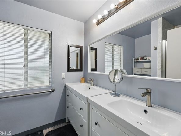 8121 Canby Avenue 4, Reseda CA 91335