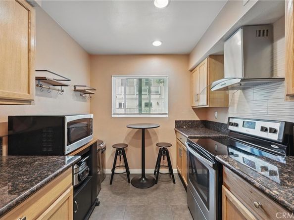 8121 Canby Avenue 4, Reseda CA 91335