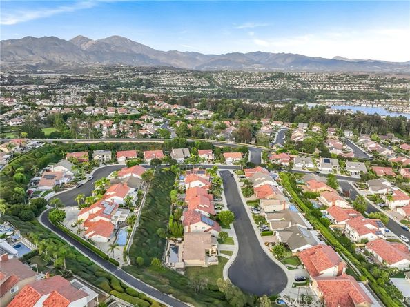 22415 Salmeron, Mission Viejo CA 92691