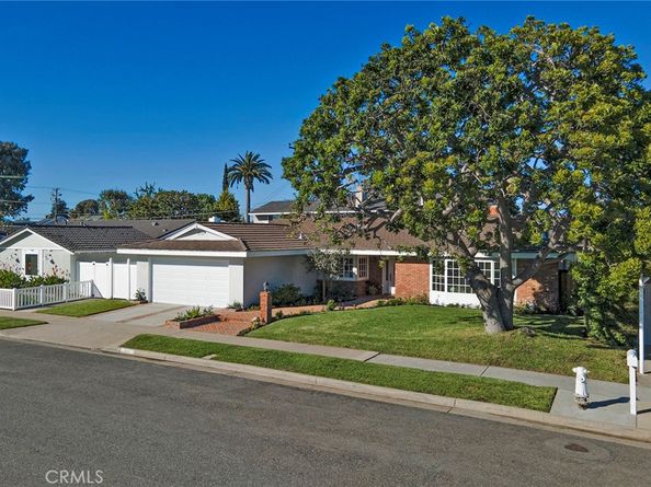 418 E Bay Street, Costa Mesa CA 92627