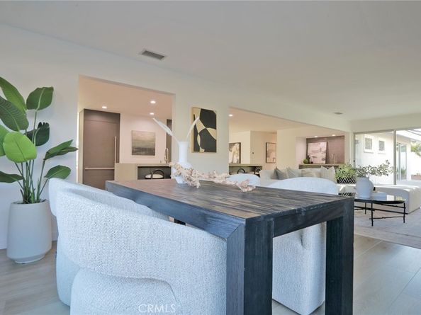 418 E Bay Street, Costa Mesa CA 92627