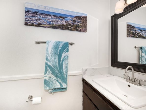 23391 La Crescenta 270C, Mission Viejo CA 92691