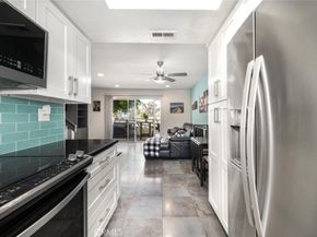 23391 La Crescenta 270C, Mission Viejo CA 92691