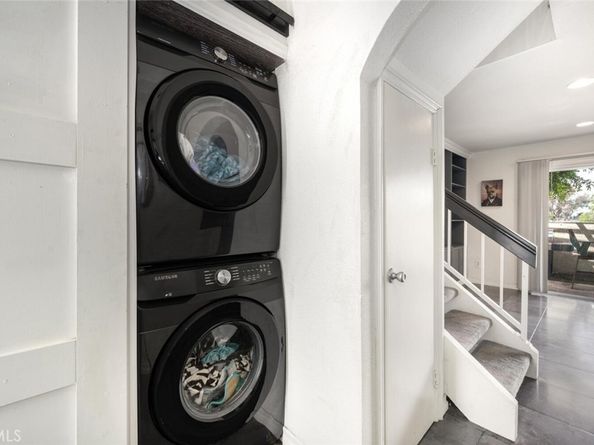 23391 La Crescenta 270C, Mission Viejo CA 92691