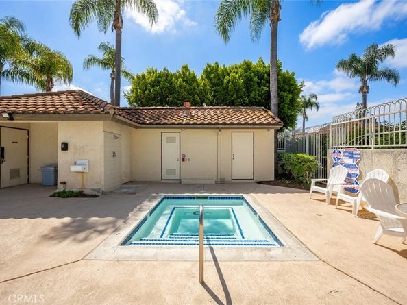 23391 La Crescenta 270C, Mission Viejo CA 92691
