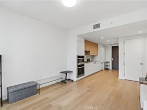 877 S Francisco 2503, Los Angeles CA 90017