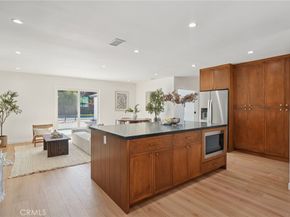 7020 Encino Avenue, Van Nuys CA 91406