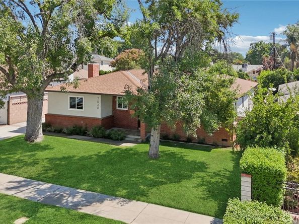 7020 Encino Avenue, Van Nuys CA 91406