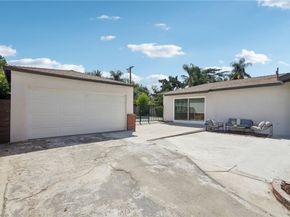 7020 Encino Avenue, Van Nuys CA 91406