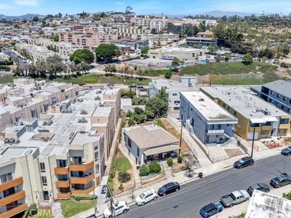 811 N Bunker Hill Avenue, Los Angeles CA 90012