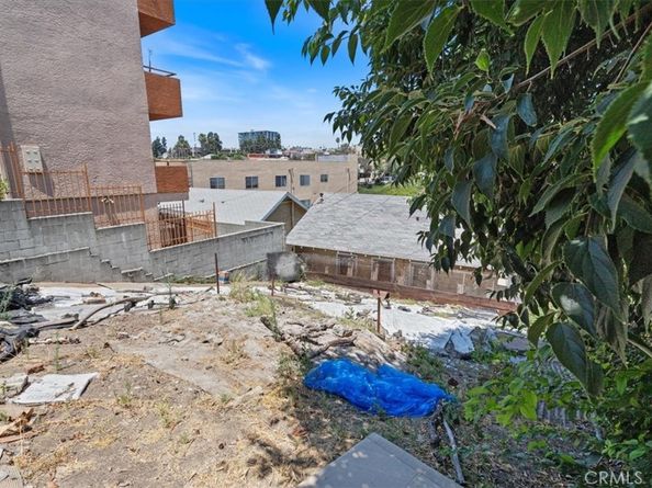 811 N Bunker Hill Avenue, Los Angeles CA 90012