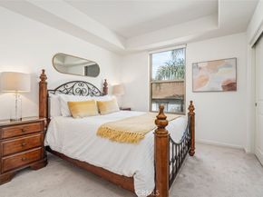 128 N Oak Knoll Avenue 317, Pasadena CA 91101