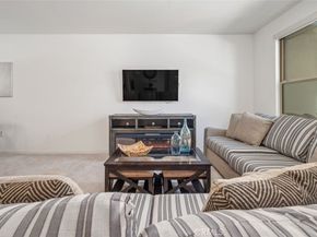 128 N Oak Knoll Avenue 317, Pasadena CA 91101