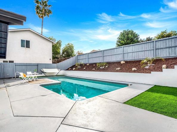 13910 Pomerado Road, Poway CA 92064