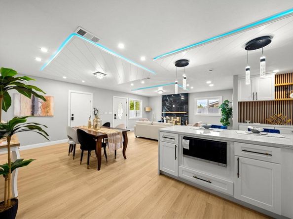 13910 Pomerado Road, Poway CA 92064