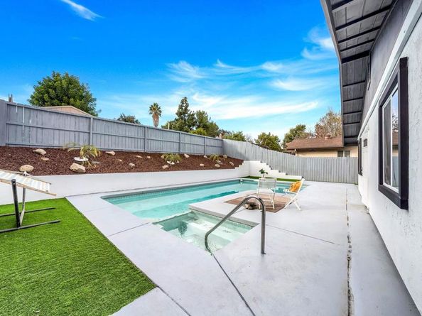 13910 Pomerado Road, Poway CA 92064