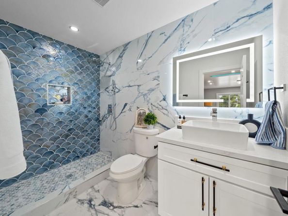 13910 Pomerado Road, Poway CA 92064